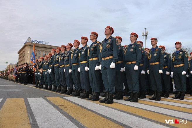 Участники прошли несколько тренировочных «кругов», чтобы отточить движения | Источник: Алексей Волхонский / V1.RU