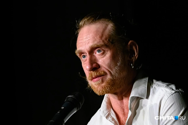 Сергей Пароходов (Господин Литвинович) до концерта в Чите выступал в Каларском округе | Источник: Олег Фёдоров / CHITA.RU