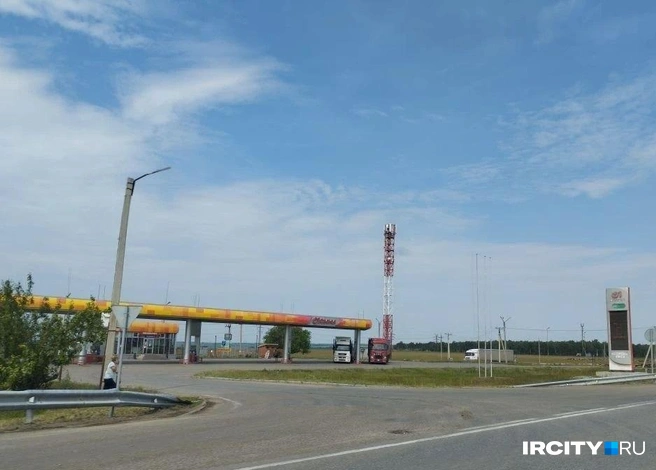 «Где заправляться — большой вопрос». На заправках вдоль трассы «Сибирь» наблюдается дефицит бензина | Источник: «ИрСити»