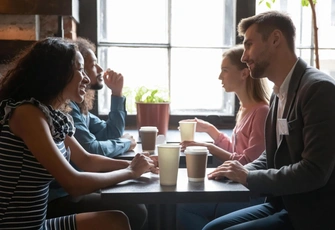 «Ищу девушку и хожу на „быстрые свидания“, но только расстраиваюсь»