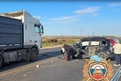 Пенсионер погиб в ДТП с фурой на трассе Р-240