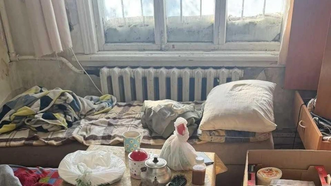 В доме, где поселилась семья, из благ цивилизации есть только электричество | Источник: УМВД по Екатеринбургу