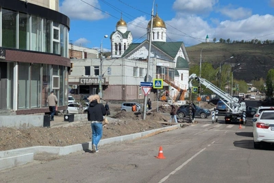 В центре Красноярска ликвидировали парковку у «Локомотива»