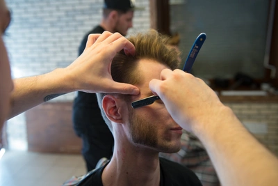 Мужской уход: щетка для головы и масло для бороды