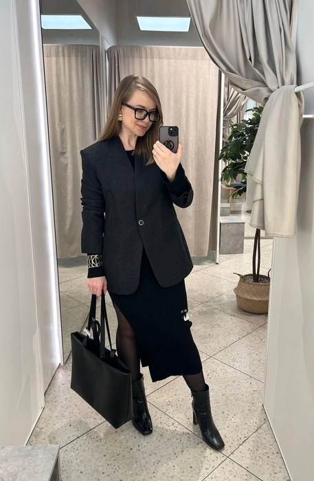 И да — черный дополнительно стройнит | Источник: Zharikova_style / T.me