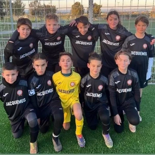 Как это трогательно: Jacquemus стал спонсором провинциального детского футбольного клуба