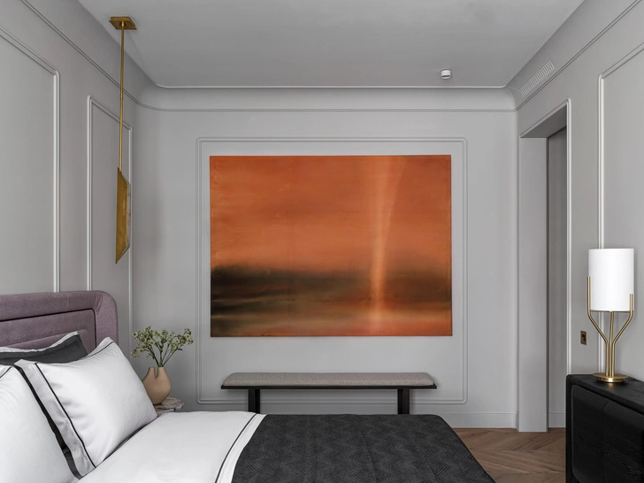 Кровать, Modenature. Постельное белье, Atelie Tati. Бра, Kelly Westler. Ковер, Dovlet house. | Источник: Сергей Красюк; стиль: Yes we may