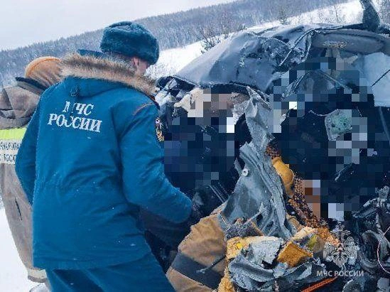 МЧС республики просит водителей воздержаться от дальних поездок из-за неблагоприятных погодных условий | Источник: МЧС России / T.me