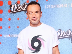 5 видео с выступления «Дискотеки Аварии» в Иркутске: чем Серов шокировал со сцены