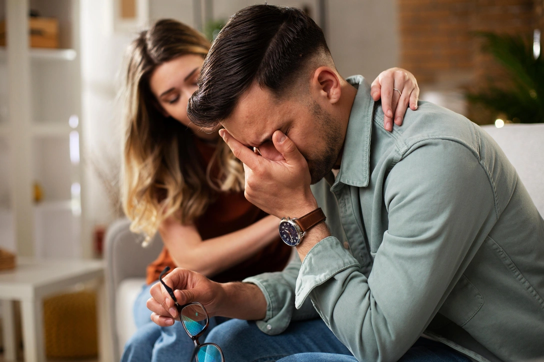 Вычислить неудачника: 10 жестов, которые выдают слабость мужчины | marieclaire.ru