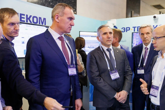 На развитие связей ХМАО-Югры, ЯНАО и Тюменской области в 2026–2028 годах направят 96,9 миллиарда рублей | Источник: Ирина Шарова