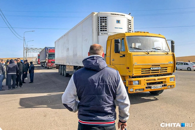 Работа непростая&nbsp;— предстоит много часов находиться в дороге | Источник: Кира Деревцова / CHITA.RU