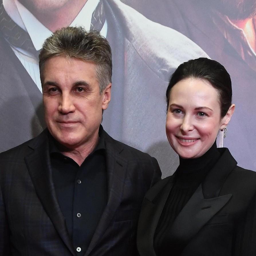 Погодина впервые вышла в свет ради премьеры последнего фильма Пиманова: «Я воин, буду драться за дочку, за себя и картину»