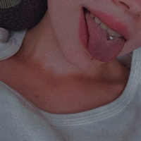 Аватарка молодая и уставшая