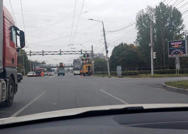 На Московском шоссе произошел обрыв контактной троллейбусной сети | ya62.ru