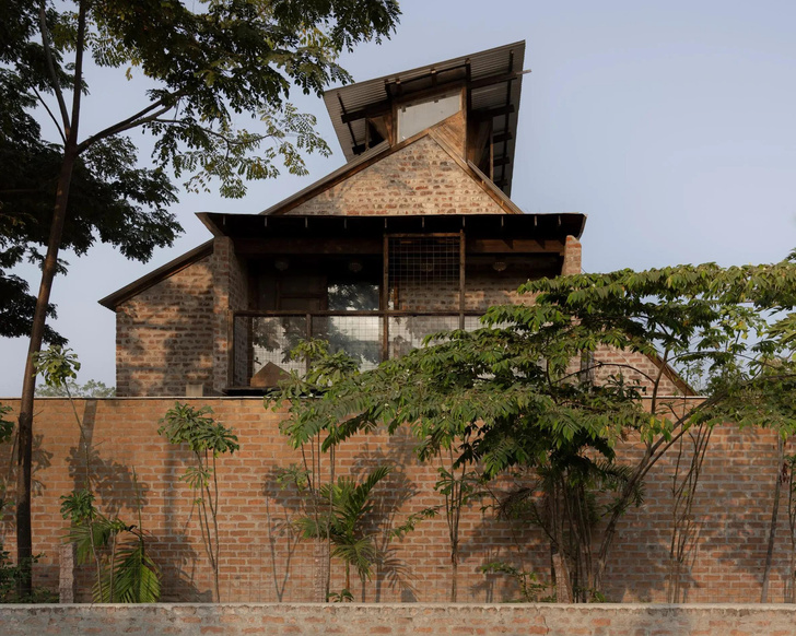Дом в Индии с необычной крышей