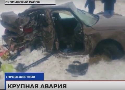 Рязанский телеканал показал кадры оперативной съемки с места трагического ДТП на трассе М6 | ya62.ru