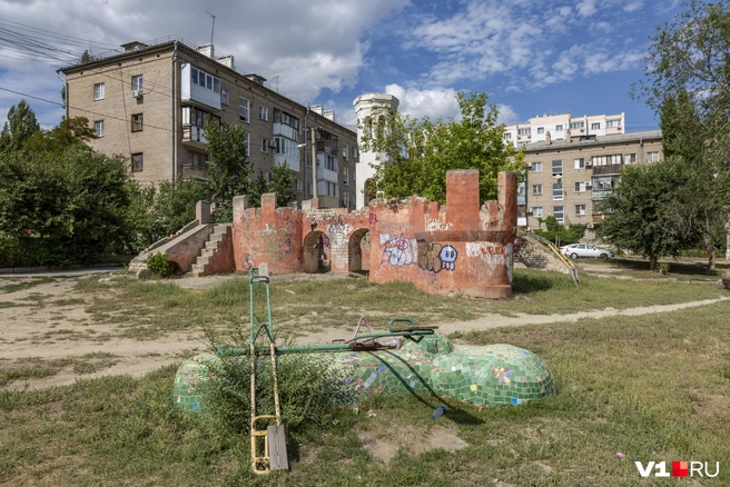Снос грозит и «Красному замку» на улице Кузнецова | Источник: Константин Завриков / V1.RU
