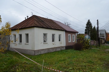 Можно заметить, что дома из-за падения обломков не пострадали | Источник: Максим Улитов / 71.RU