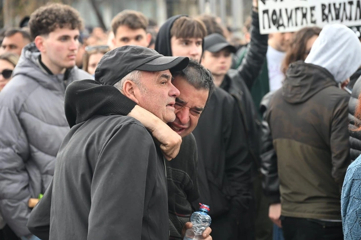 В стране объявлен семидневный траур по погибшим