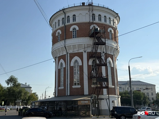 Водонапорная башня уже давно не качает воду | Источник: Николай Сальников / 56.RU
