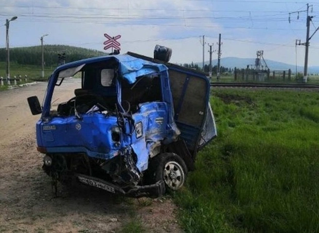 В Забайкалье три человека погибли в ДТП с поездом | ya62.ru