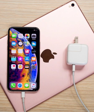 Apple инициировала в Интернете спор, нужен ли смартфону комплектный зарядник