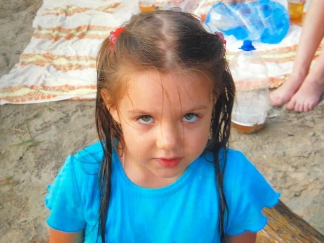 О синдроме Туретта семья узнала от врачей, когда Вике было три года | Источник: из личного архива Виктории Таболы