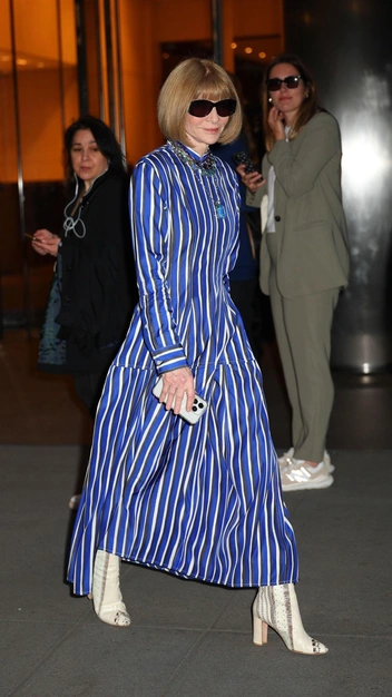 Подчеркнет вас: Анна Винтур показала, какой принт стройнит всех женщин — он всегда в моде | marieclaire.ru