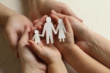 Тест: Готовы ли вы стать приемным родителем?