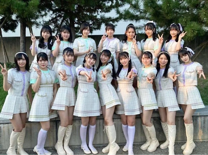 Столько участниц не запомнить: как работают AKB48, HKT48 и другие j-pop группы?