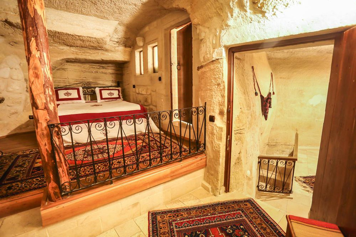 Гамаки на балконах и ковры во всех комнатах: 10 особенностей квартир в Турции, которые вас удивят