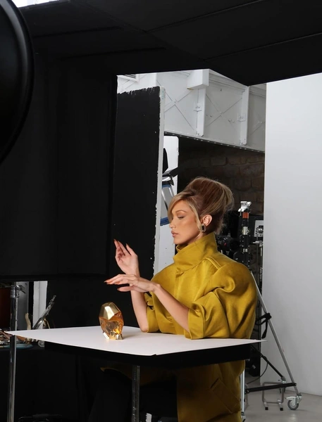 Источник: bellahadid