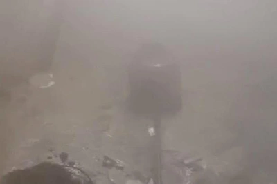 Heating Pipe Burst in Tyumen High-Rise, Walls May Collapse