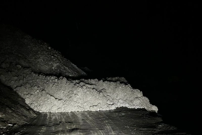 Лавина перекрыла дорогу в Цунтинском районе