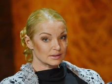 Яна Поплавская: «Анастасии Волочковой нужны нарколог и скорая психиатрическая помощь»
