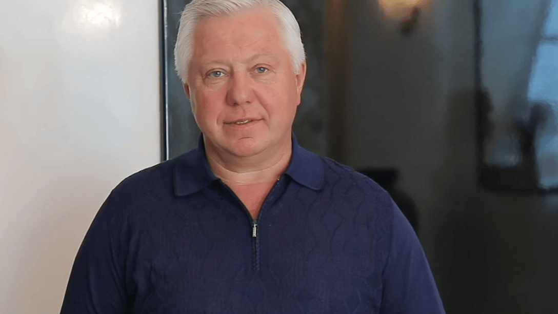 Хватило бы на 16 Новокузнецков: чем владеет и сколько зарабатывает бизнесмен Александр Говор