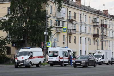 В Челябинске скорая с роженицей попала в ДТП
