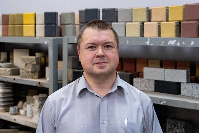 Начальник лаборатории Алексей Тоскуев гордится своей командой | Источник: Кирилл Поверинов