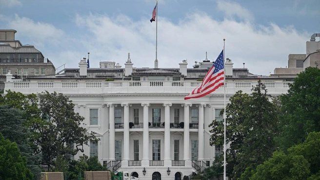 В иске также утверждается, что президент Трамп может лично выиграть от успеха мероприятия. | Источник: MEGA