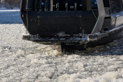 В Москве каноэ попало под винты речного трамвайчика