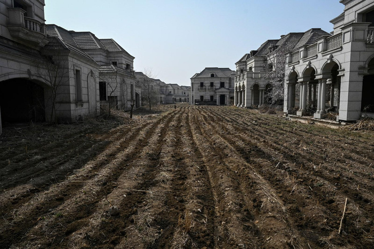 Неудавшийся рай: посмотрите на китайский город-призрак, который вернули к жизни необычным образом