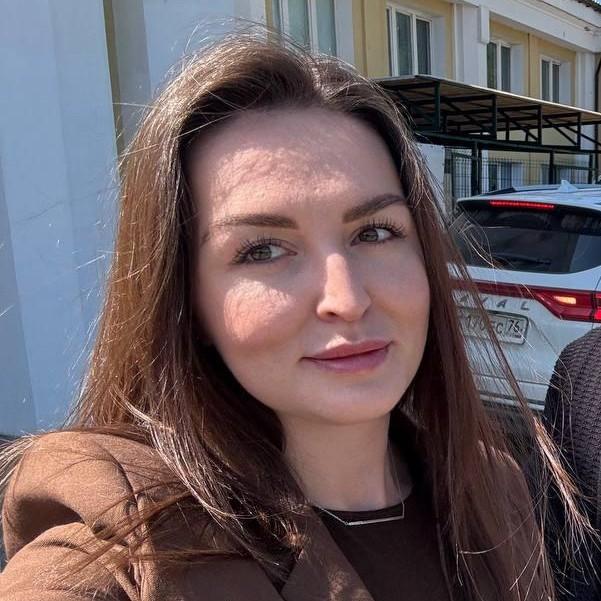 <p>Анна Скрозникова</p>