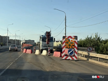 В Оренбурге с 12 июля изменилось движение по мосту на улице Донгузской | Источник: Николай Сальников / 56.RU
