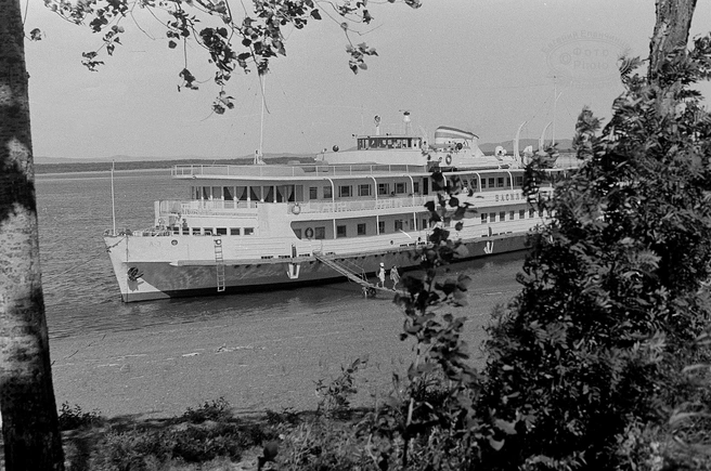 Сделанный на Сретенском судостроительном заводе в Кокуе теплоход «Василий Поярков» | Источник: Евгений Епанчинцев