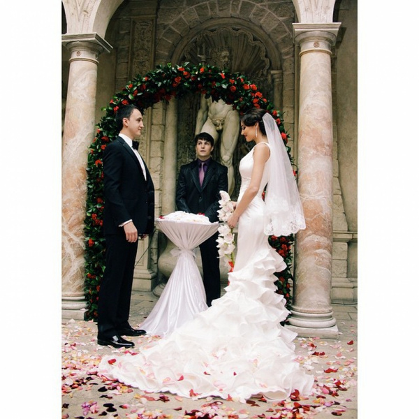 Алена Водонаева предалась воспоминаниям о свадьбе | WOMAN