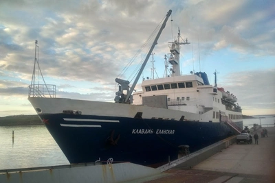 Архангельский врач помог беременной пассажирке на теплоходе
