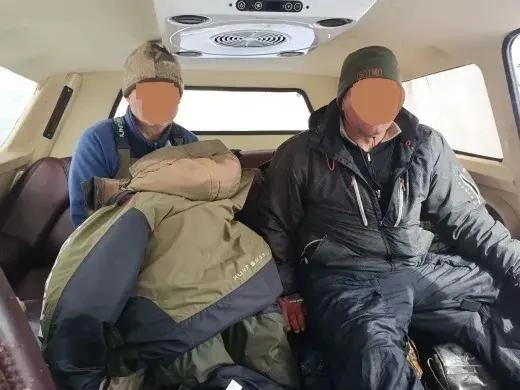Спасённые мужчины | Источник: Департамент ПБ и ГЗ Оренбургской области