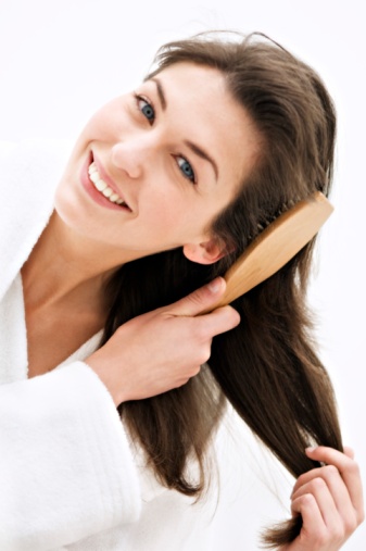 Волосы дыбом! Развенчиваем 15 популярных мифов об уходе за шевелюрой