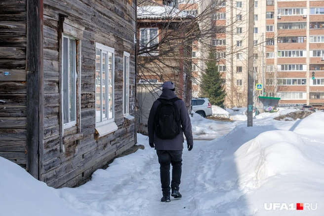 Можно идти и заглядывать в окна | Источник: Булат Салихов / UFA1.RU